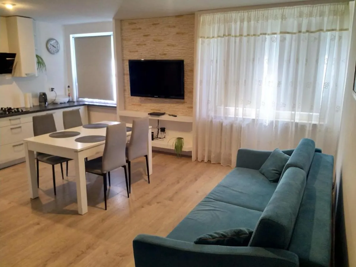 Lägenhet Apartament Blisko Plazy Gdańsk